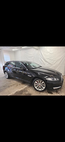 Jaguar XF 4 of 17