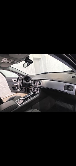 Jaguar XF 7 of 17