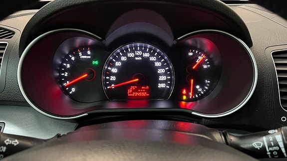 Kia Sorento 11 of 18