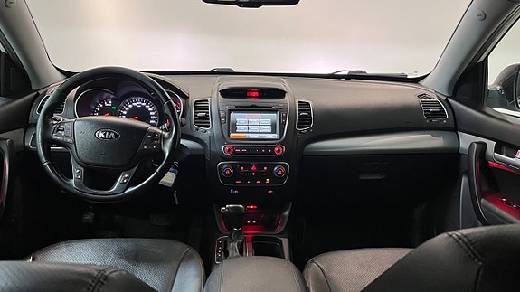 Kia Sorento 8 of 18