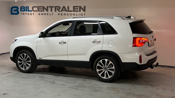 Kia Sorento 2 of 18