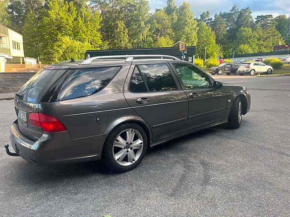 Saab 9-5 2 of 10