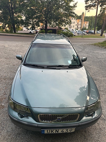 Volvo V70 7 of 13