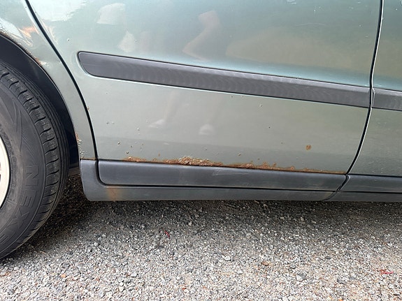 Volvo V70 2 of 13