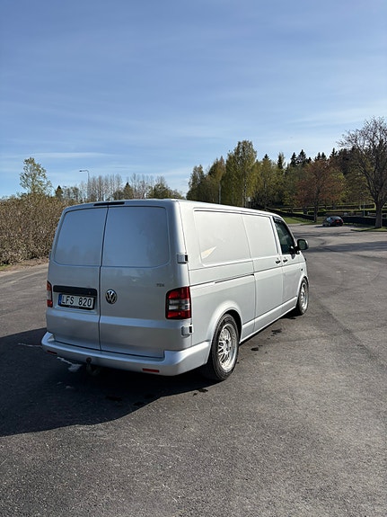 Volkswagen Transporter 2 of 4
