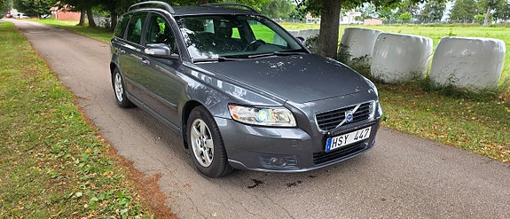 Volvo V50 4 of 18