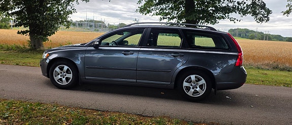 Volvo V50 9 of 18