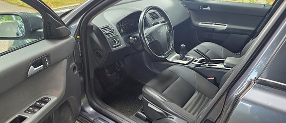 Volvo V50 10 of 18