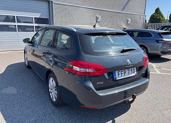 Peugeot 308 SW 12 of 20