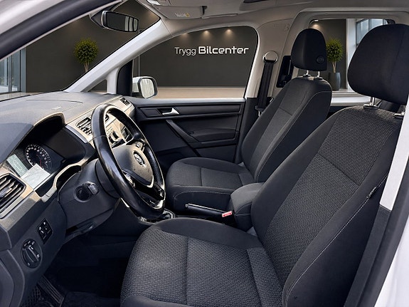 Volkswagen Caddy Maxi 11 of 23