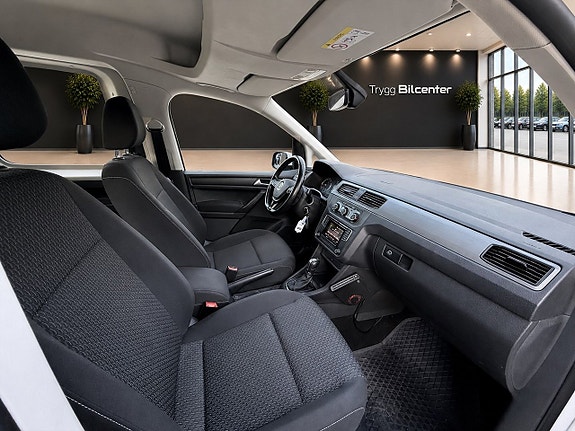 Volkswagen Caddy Maxi 21 of 23