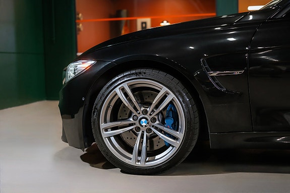 BMW M3 8 of 30