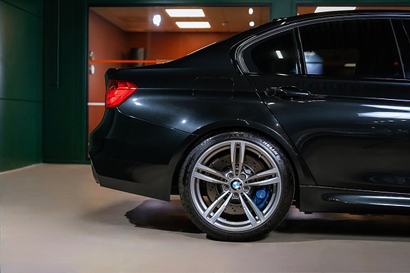 BMW M3 9 of 30