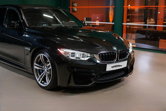 BMW M3 2 of 30