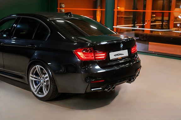 BMW M3 4 of 30