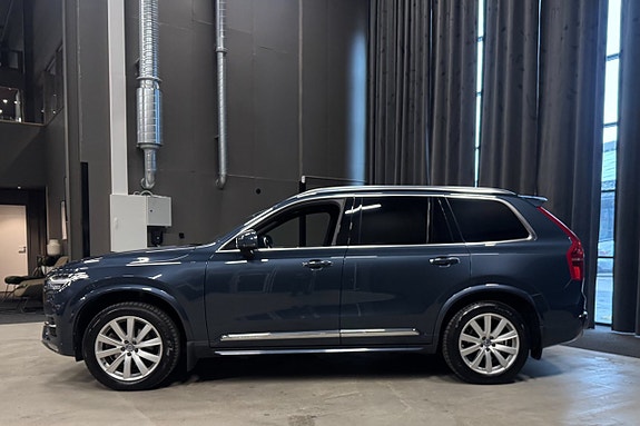 Volvo XC90 3 of 20