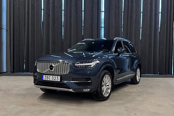 Volvo XC90 2 of 20