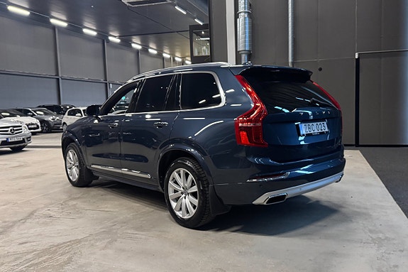 Volvo XC90 4 of 20
