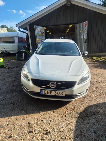 Volvo V60 13 of 16