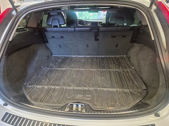 Volvo V60 10 of 16