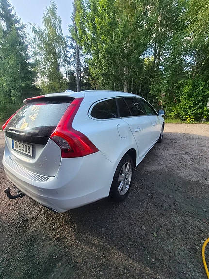 Volvo V60 16 of 16