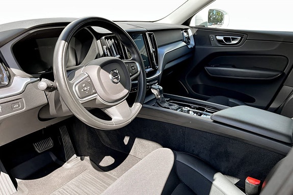 Volvo XC60 5 of 9
