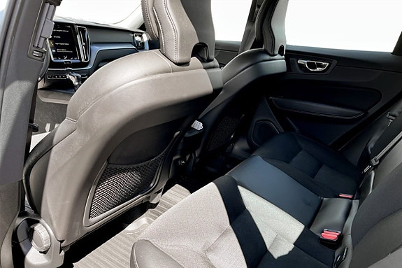 Volvo XC60 8 of 9