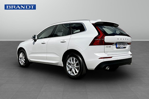 Volvo XC60 2 of 9