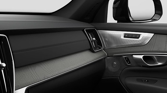 Volvo XC90 14 of 20