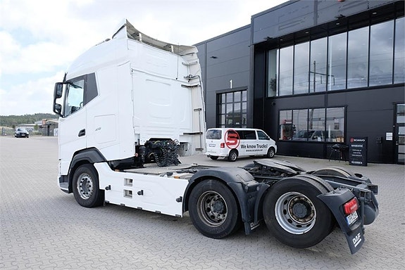 DAF XG530 6x2 boggi dragbil - med 49 987 mil 3 of 14