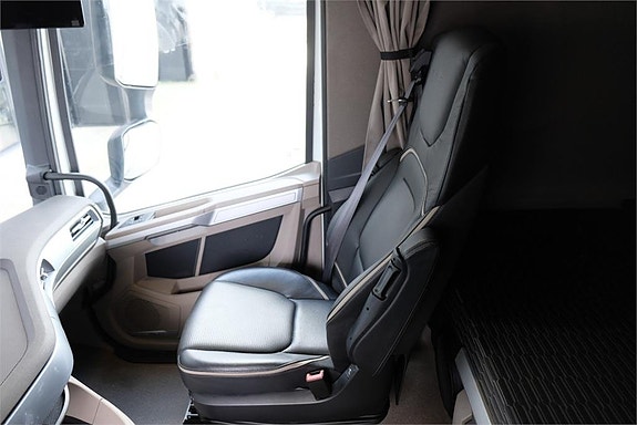 DAF XG530 6x2 boggi dragbil - med 49 987 mil 13 of 14