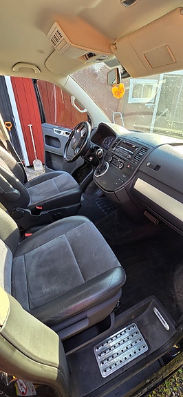Volkswagen Multivan 5 of 6