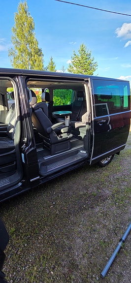 Volkswagen Multivan 6 of 6