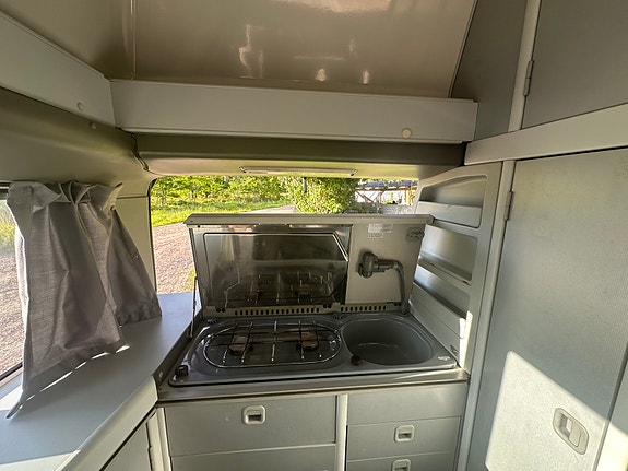 Volkswagen California 12 of 21