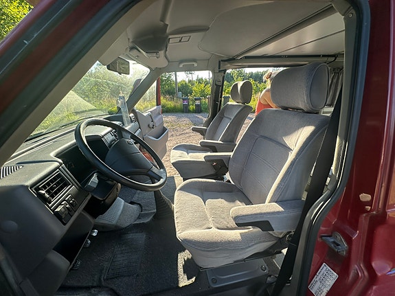 Volkswagen California 15 of 21