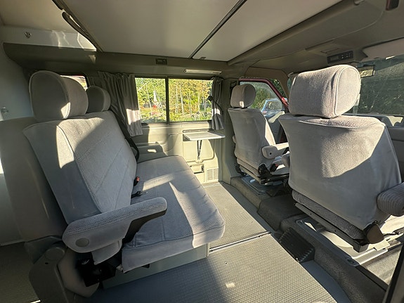 Volkswagen California 16 of 21