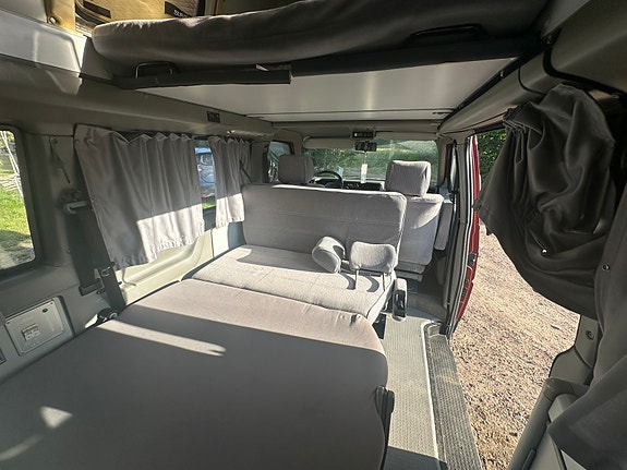 Volkswagen California 14 of 21