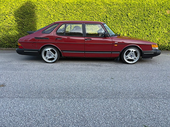 Saab 900 9 of 14