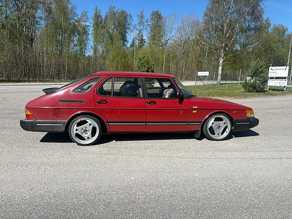 Saab 900 2 of 14