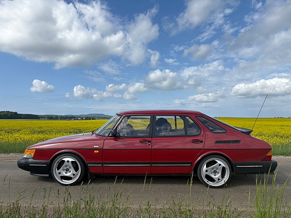 Saab 900 4 of 14