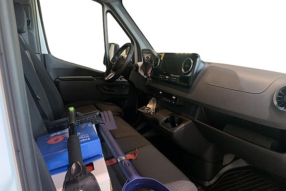 Mercedes-Benz Sprinter 311 14 of 17