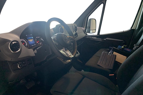 Mercedes-Benz Sprinter 311 13 of 17