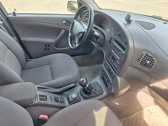 Saab 9-5 6 of 14