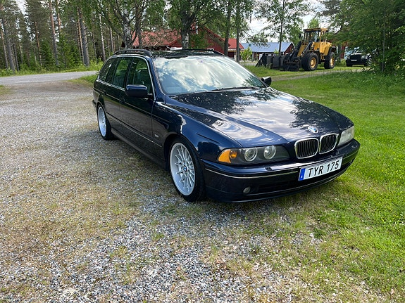 BMW 540i 10 of 15