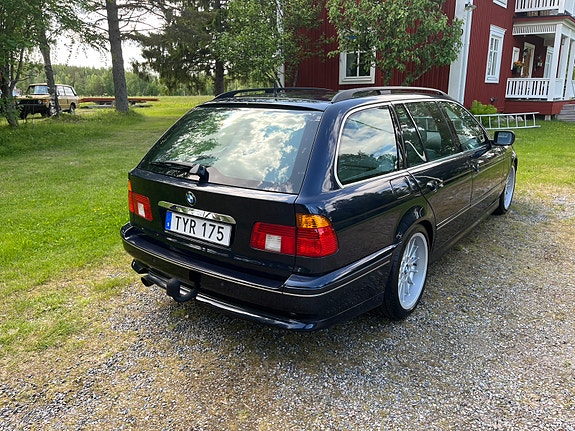 BMW 540i 2 of 15