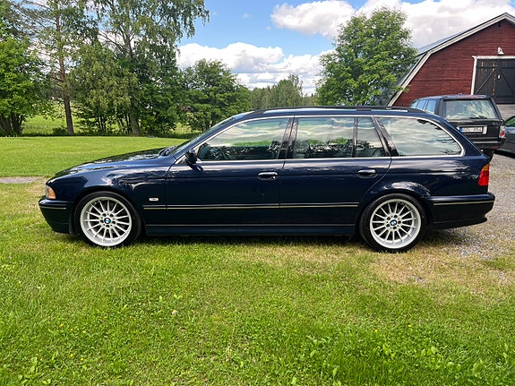 BMW 540i 7 of 15