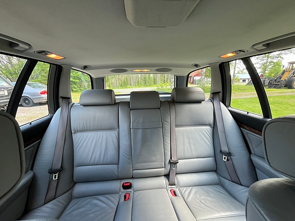BMW 540i 15 of 15