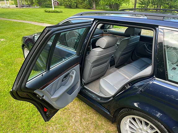 BMW 540i 13 of 15