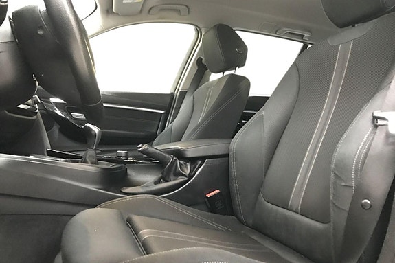 BMW 318d 13 of 26