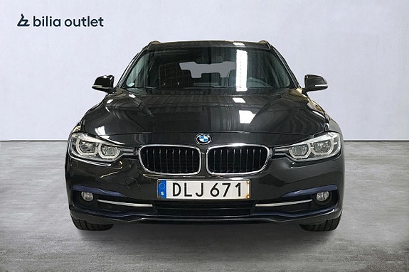 BMW 318d 3 of 26
